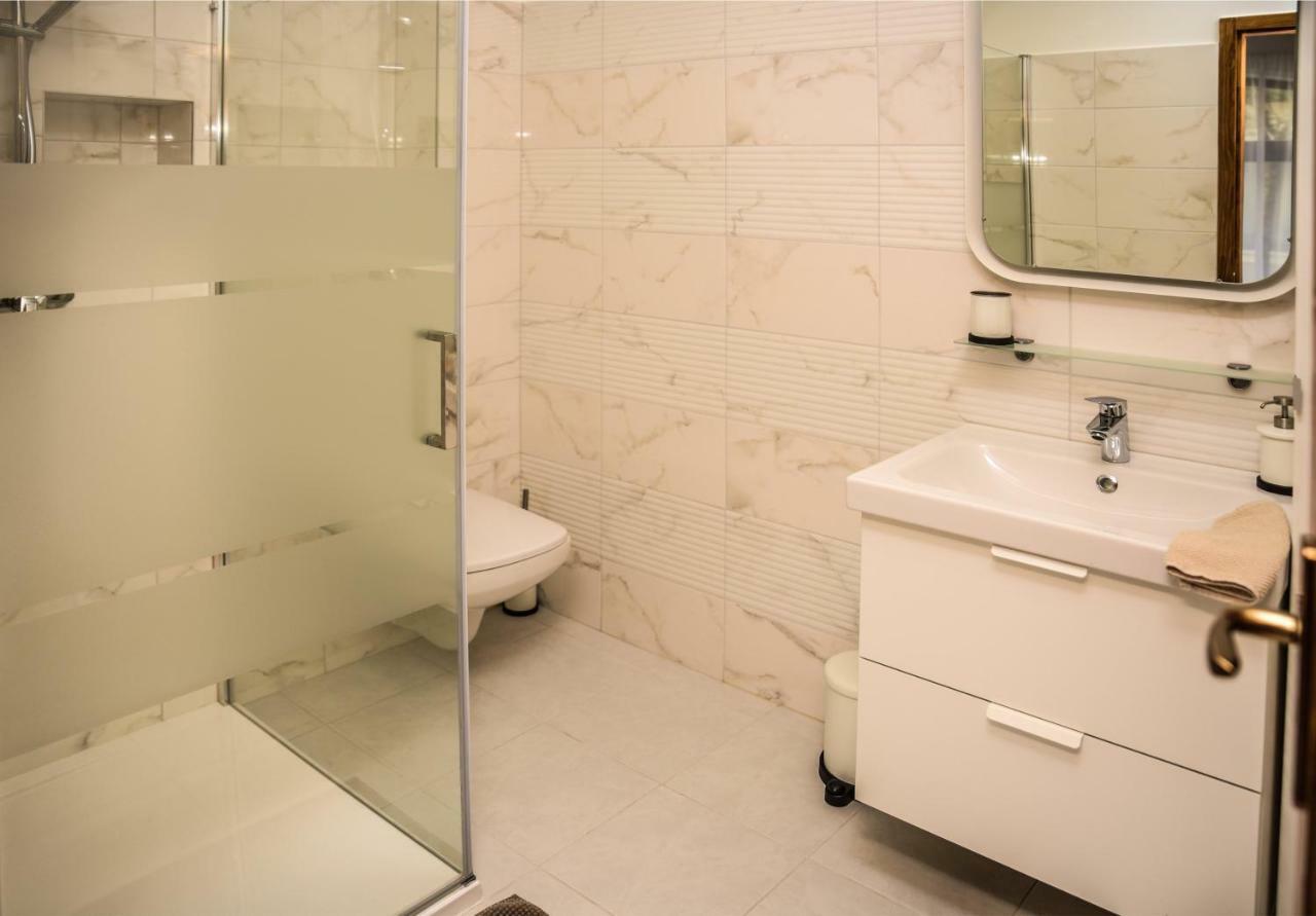 Centrum Apartman Цеґлед Екстер'єр фото