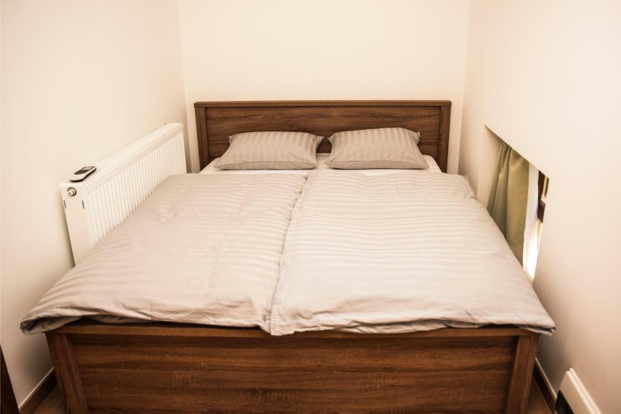 Centrum Apartman Цеґлед Екстер'єр фото